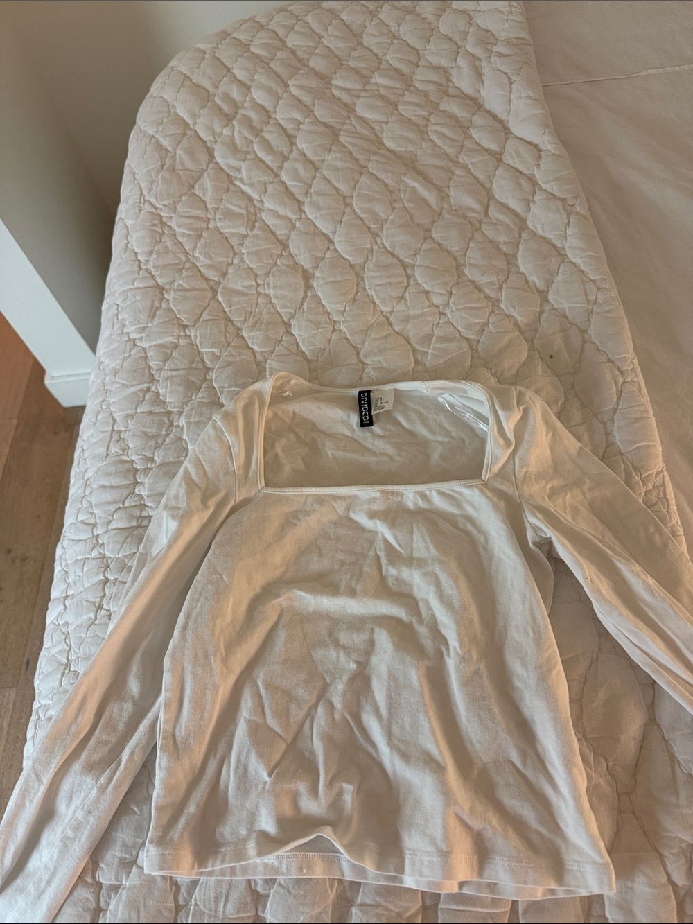 H&M Divided White Square-Neck Long Sleeve Top